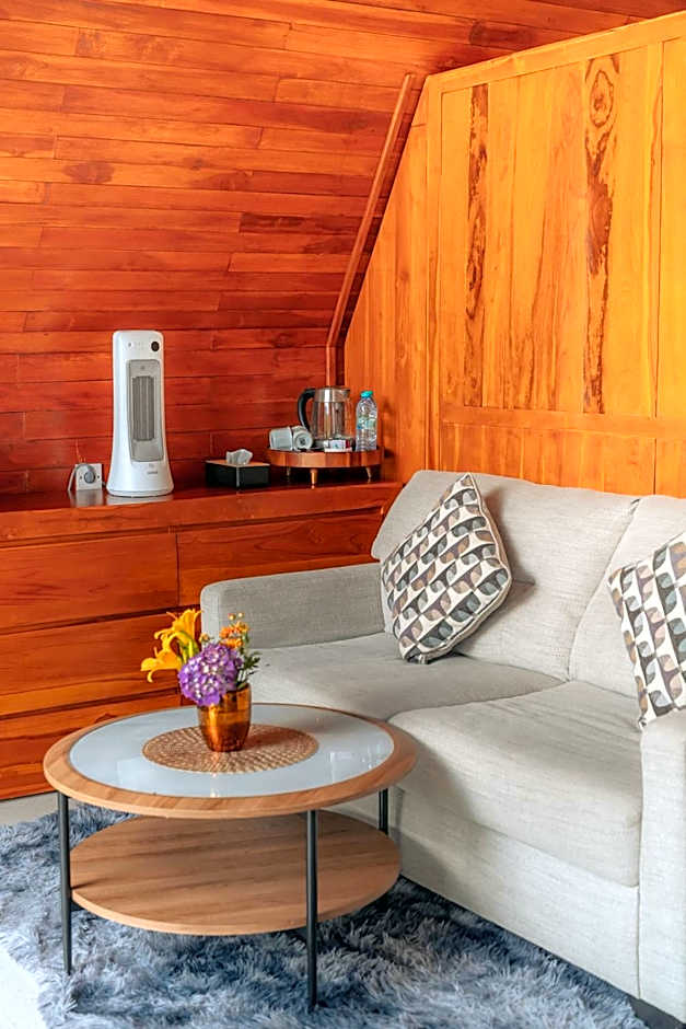 Svargan Lakeside Glamping
