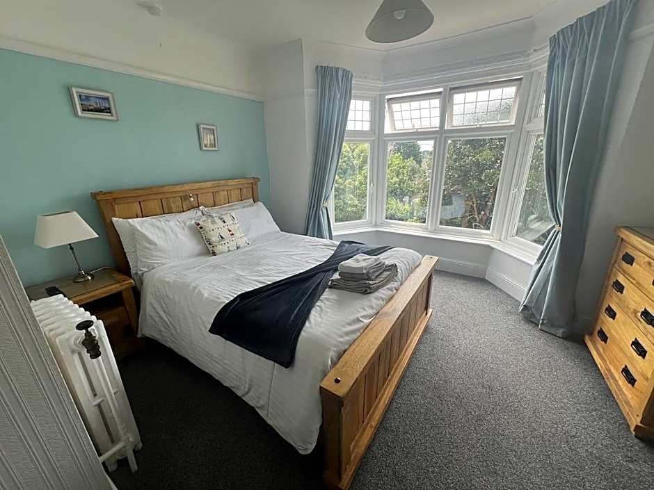 Gwyndra House B&B