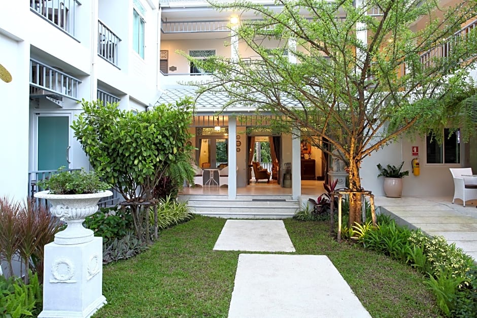 Villa Amphawa