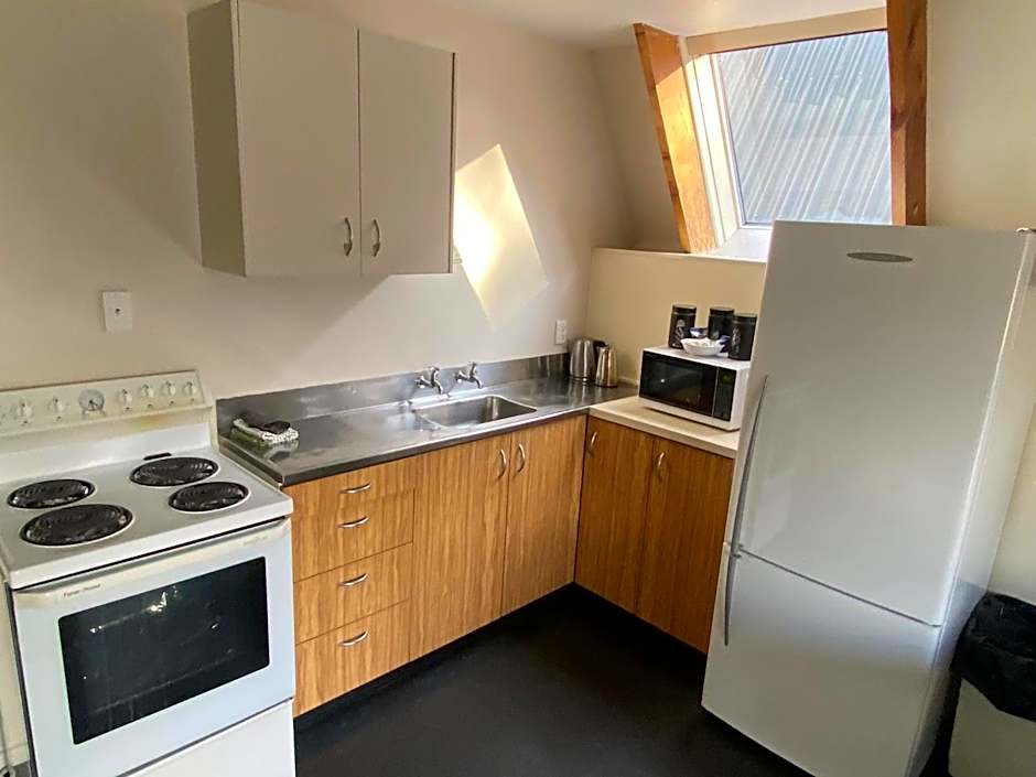 Mountain Chalets Motel