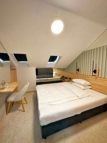 Economy Double Room