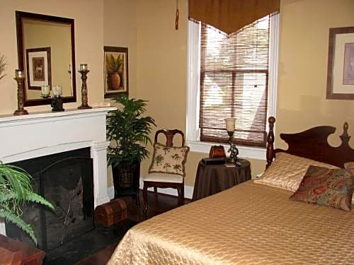 Olde Town Inn