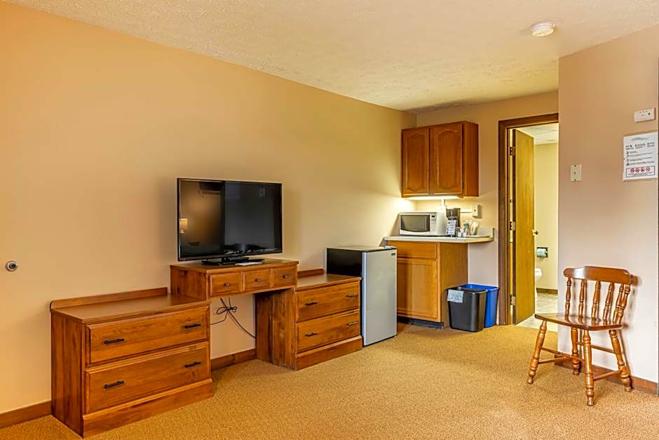 Inn Between the Beaches & Villager