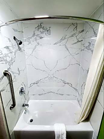 2 Queen Beds Nonsmoking