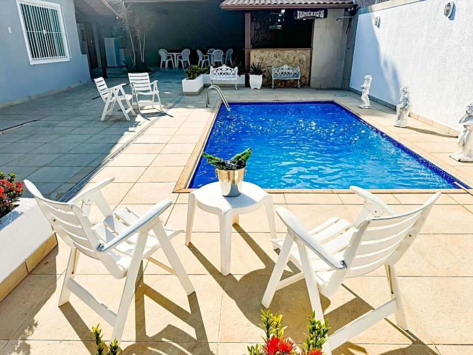Casarão e piscina localização excelente | ROSF91