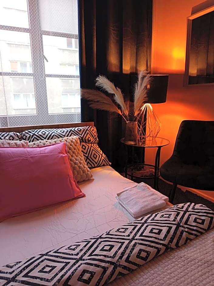 Rooms Center - dworzec PKP, rynek Wrocław