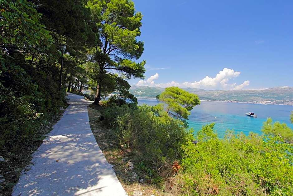 Kalamota Beach House