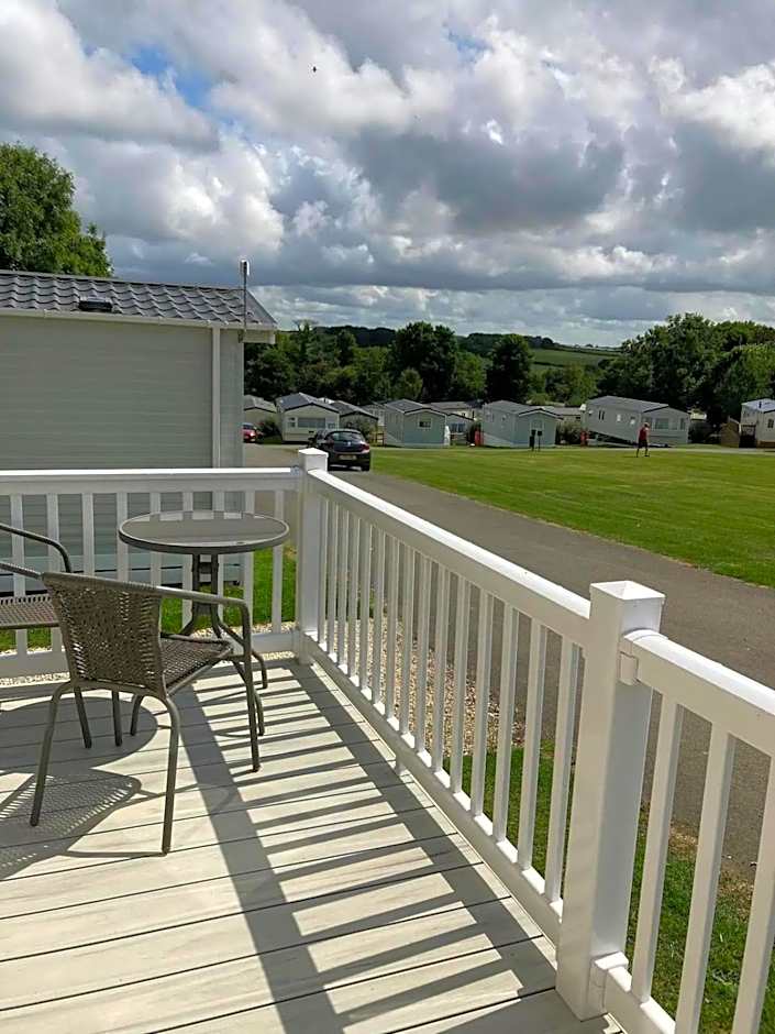 Cosy 2 bed pet friendly holiday home Crantock Nr Newquay