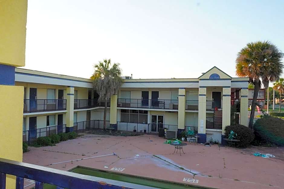 La Casa Inn Albany Near Tifton GA I 75