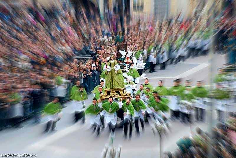 Dietro Piazza Maggiore