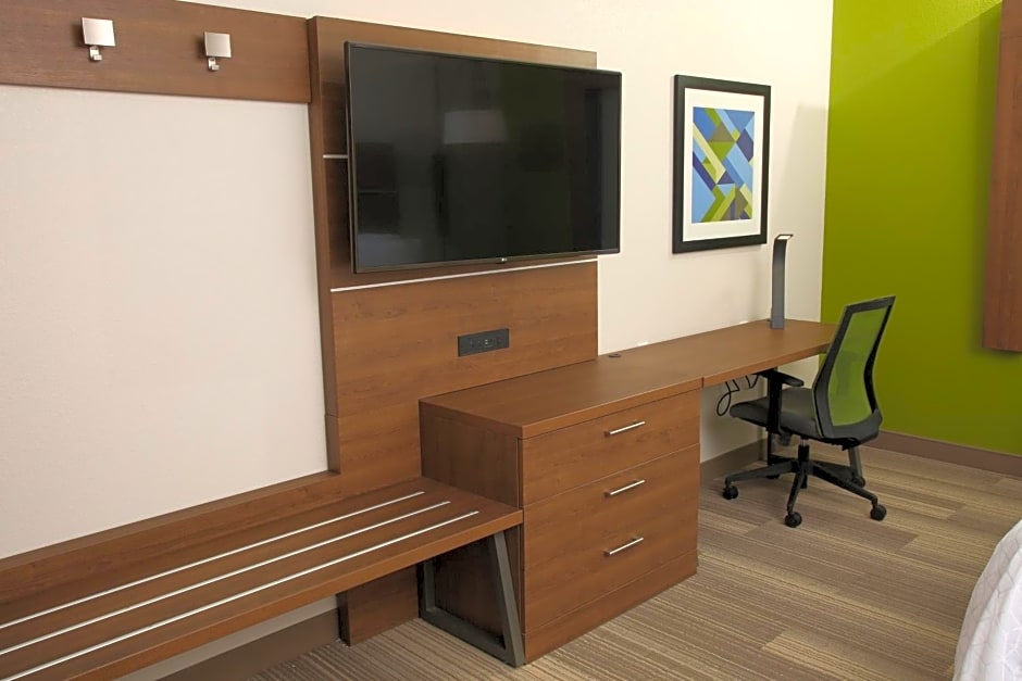 Holiday Inn Express Mccook By IHG