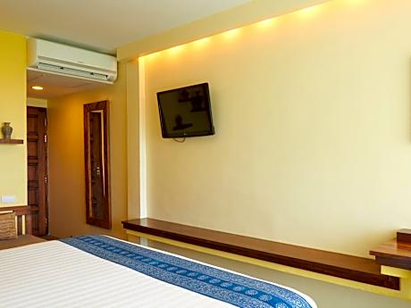 Deluxe Ocean View Room