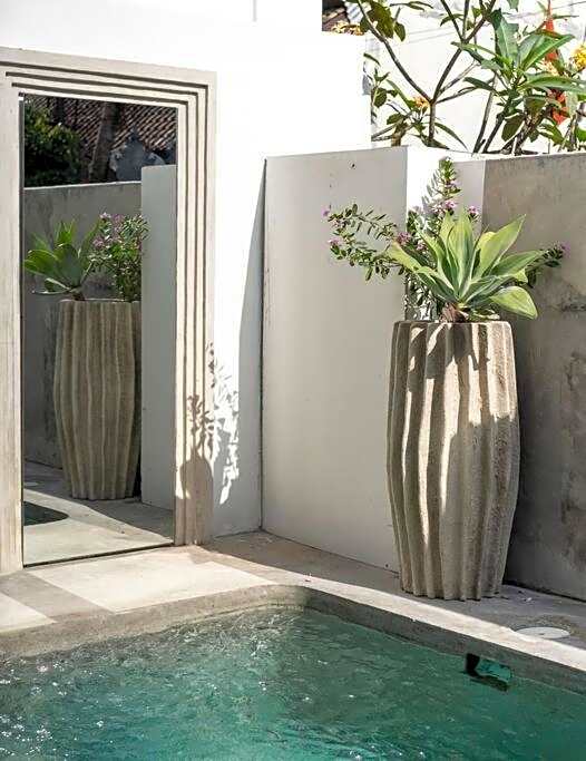 Canggu Modern Mansion - 5 mins to Finns Beach Club