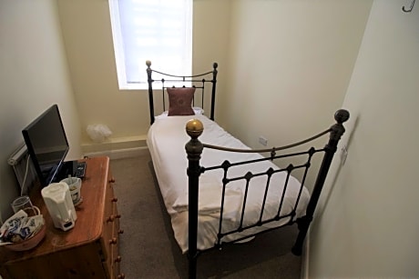 Single Room with Private Bathroom