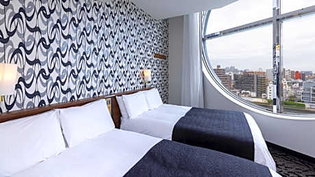 Twin Room with Extra Bed - Non-Smoking