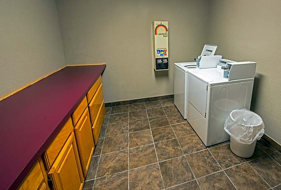 Boarders Inn & Suites by Cobblestone Hotels - Munising