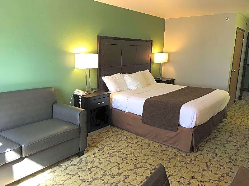 SureStay Plus Hotel by Best Western Bettendorf