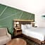 Comfort Inn & Suites Louisville Airport Fair & Expo