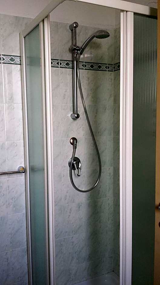 PET FRIENDLY HOTEL MIRABEAU