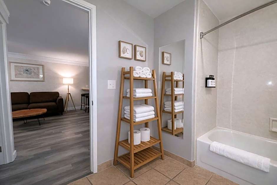 Friday Harbor Suites