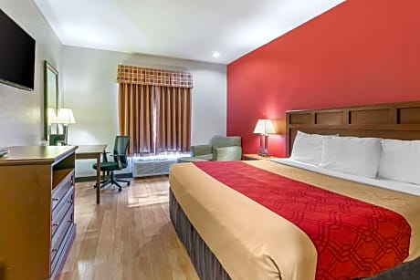 1 King Bed, Smoking