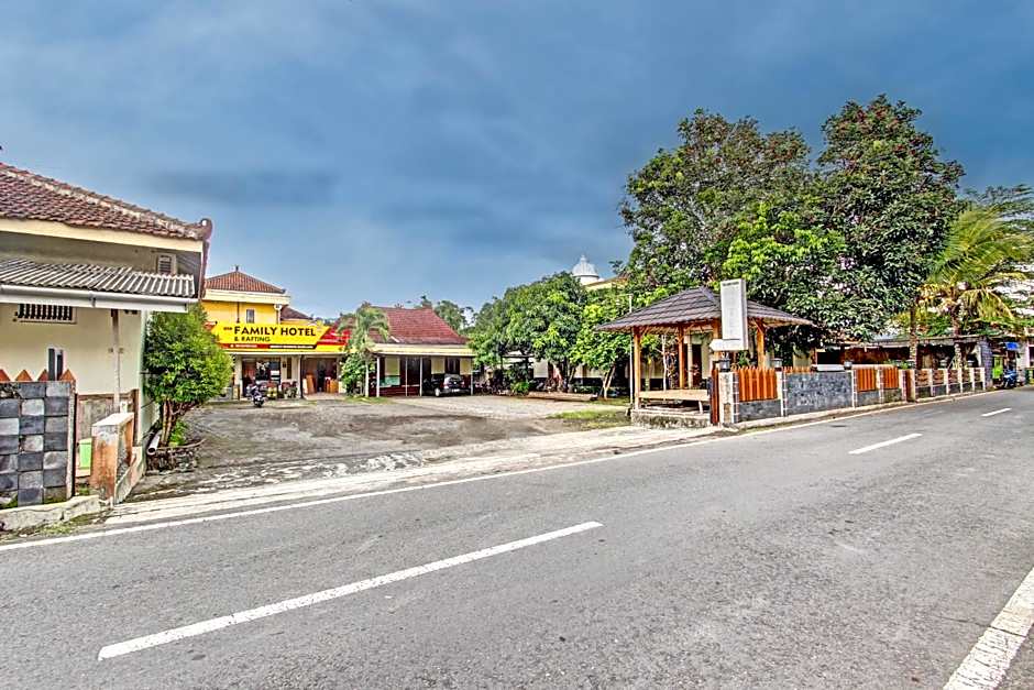 OYO 93660 New Family Hotel Syariah