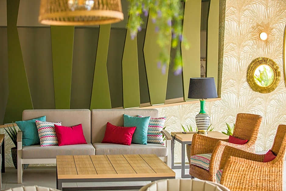 Amadores Beach Apartments