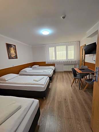 Quadruple Room with Private Bathroom