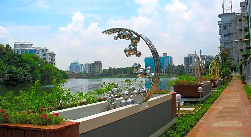 Amazon Lilly Residence