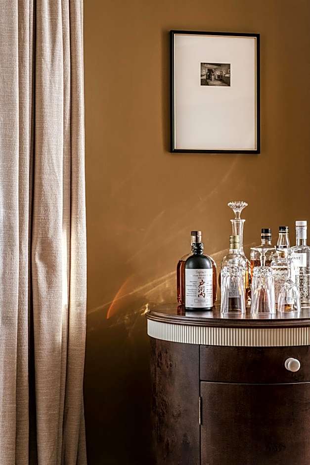 Hotel Carlton's Montmartre