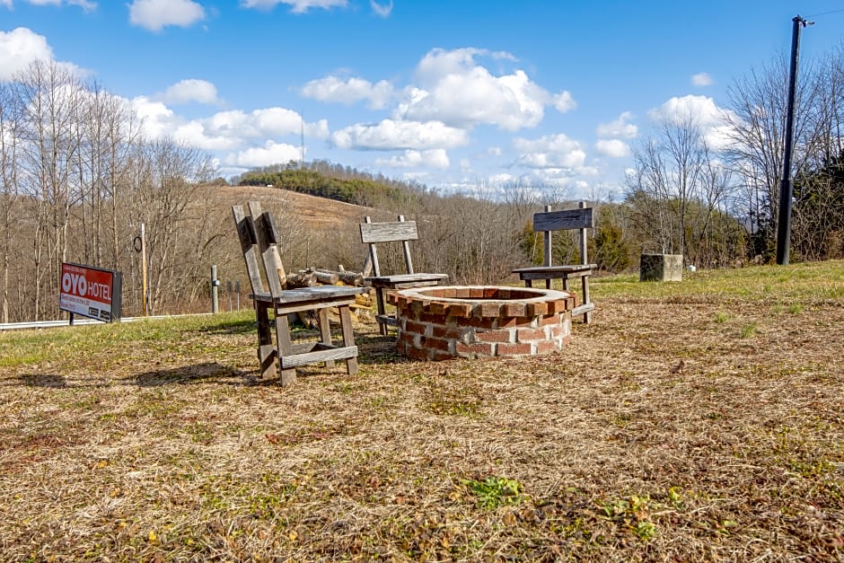 OYO Hotel Mt. Vernon - Renfro Valley/I-75