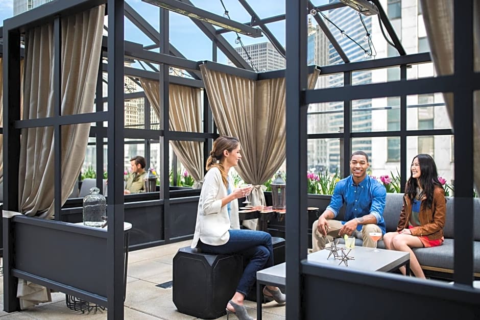 Renaissance Chicago Downtown Hotel