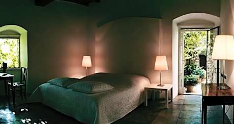 Suite with Lake View and Patio