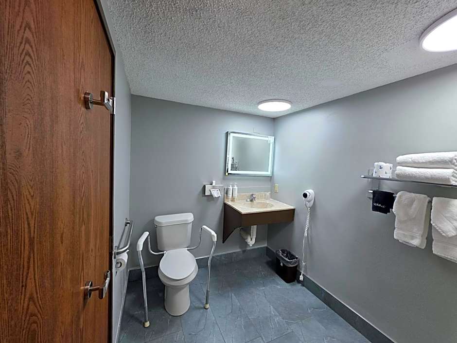 Super 8 by Wyndham Emporia