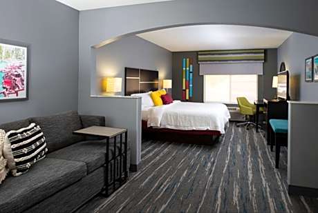 King Room with King Bed - Non-Smoking