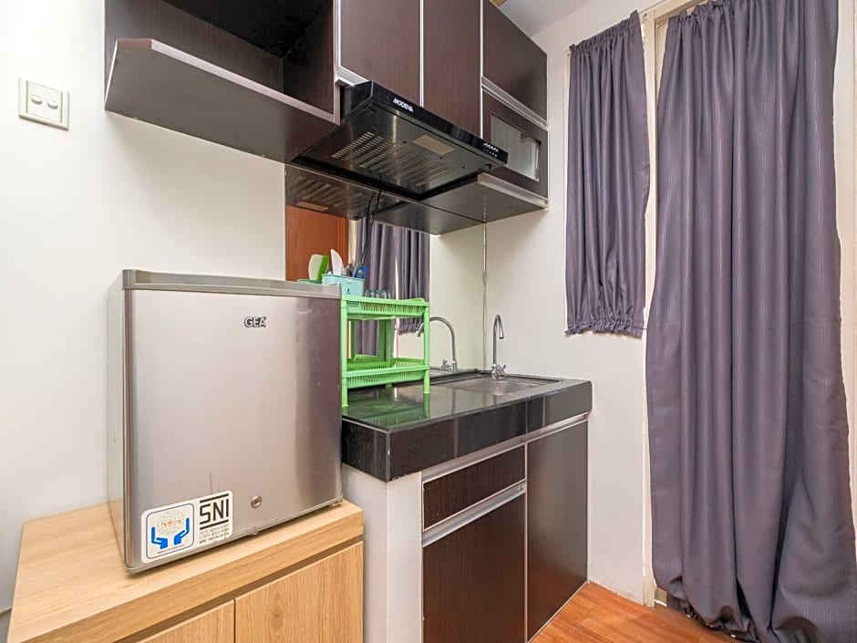 Apartemen Green Lake View Ciputat by Alfa Rooms