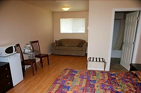 Standard Queen Room with Two Queen Beds