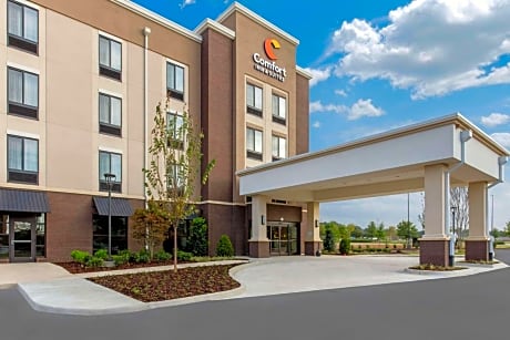 Comfort Inn & Suites at CrossPlex Village