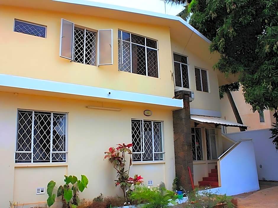 Le Cactus Guest House