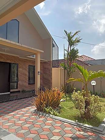 EXPRESS O 91708 Rumah Sriwijaya 12a Syariah