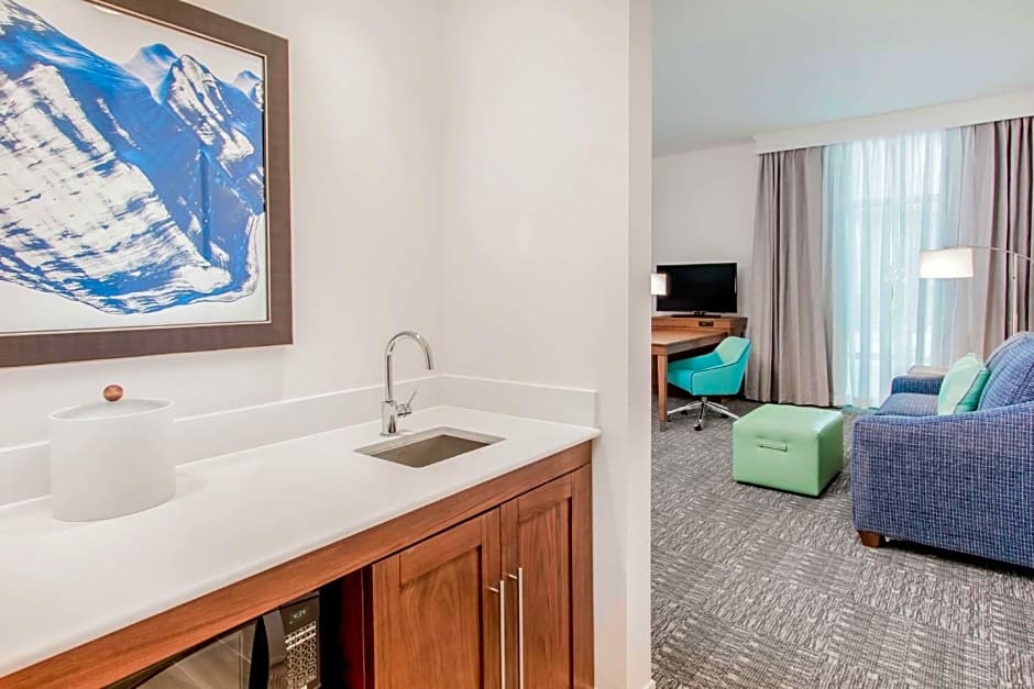 Hampton Inn By Hilton & Suites Panama City Beach-Beachfront