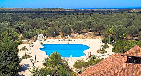 Antica Masseria Li Sauli