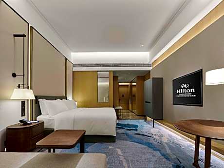 King Room - Mobility Accessible