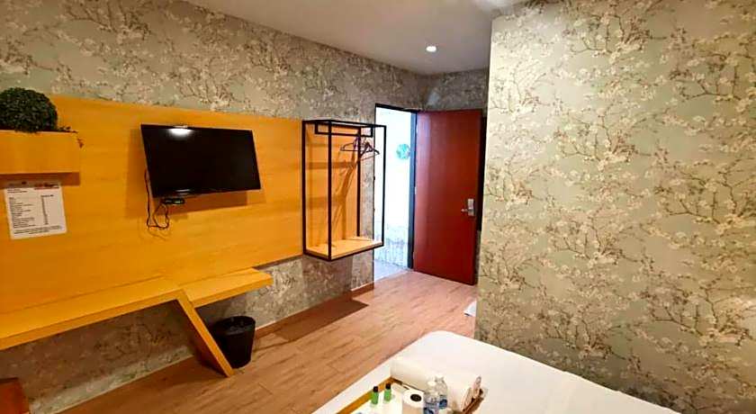 Raintree Boutique Hotel