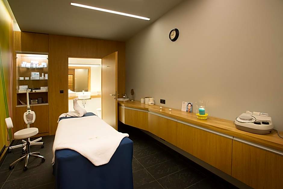 Regatta Hotel Restauracja Spa