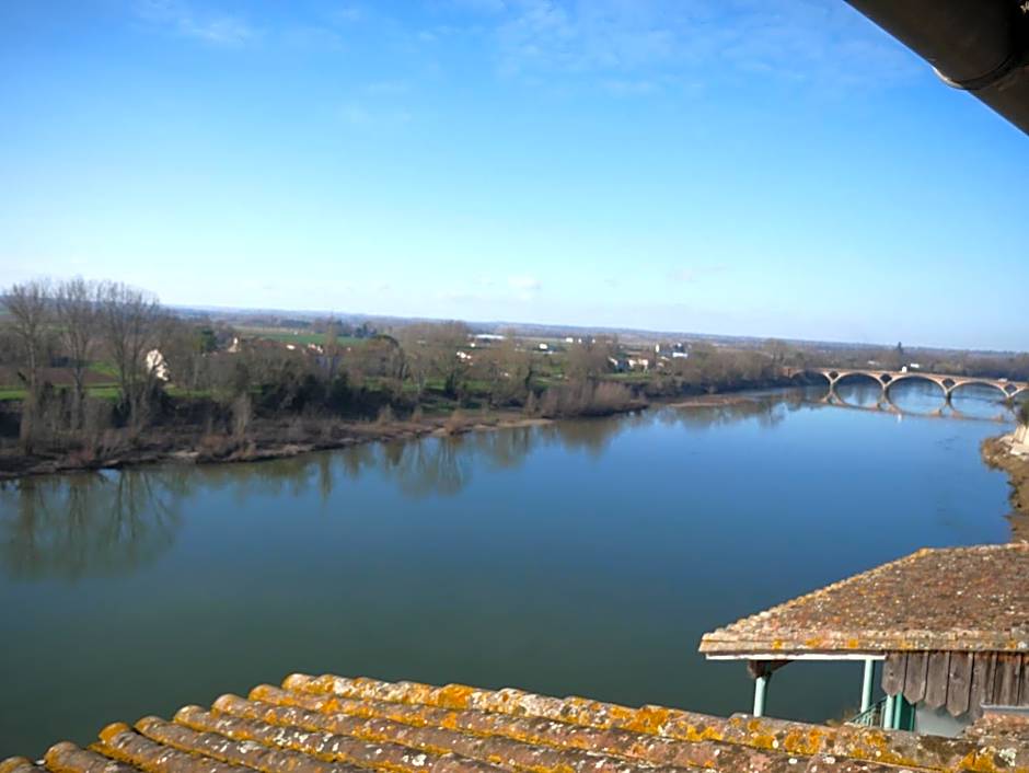 HOTEL restaurant COTE GARONNE le BALCON DES DAMES - Tonneins Fauillet Marmande - vue panoramique bor