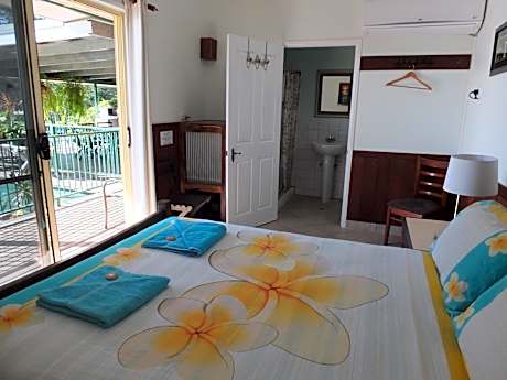 Premium Queen Room with River Views