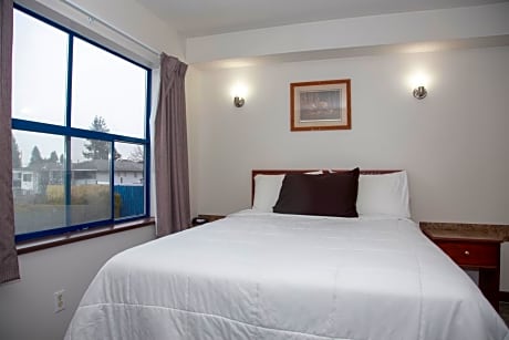 Double Standard Queen Room