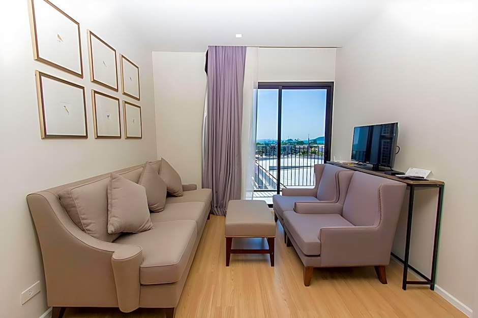 DLUX Condominium Chalong Phuket