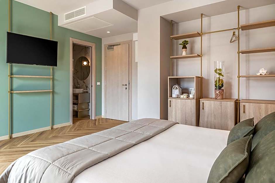 Salus Smart & Chic Hotel